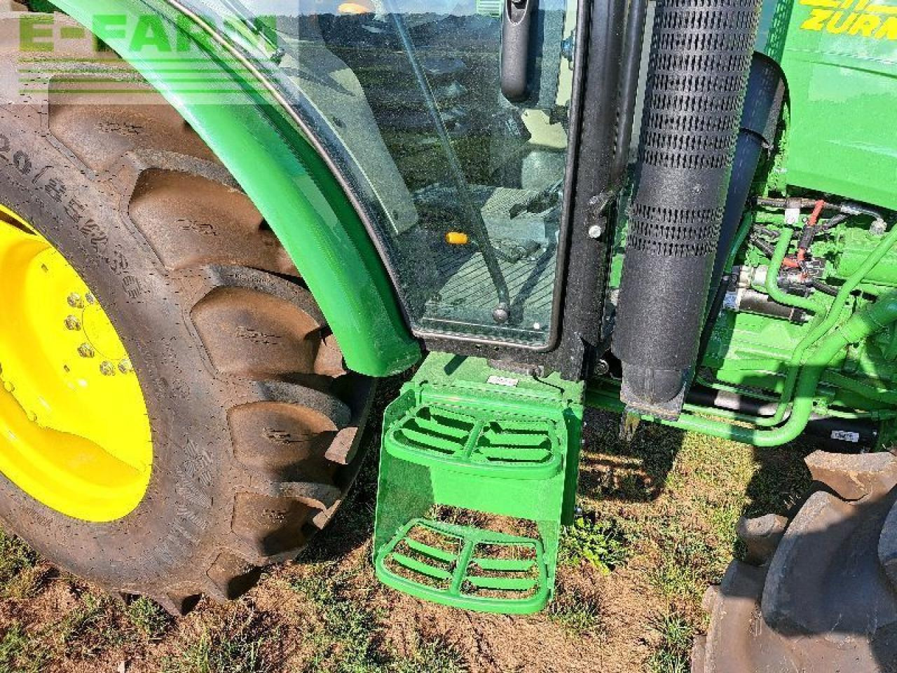 Tracteur agricole John Deere 5075e: photos 7