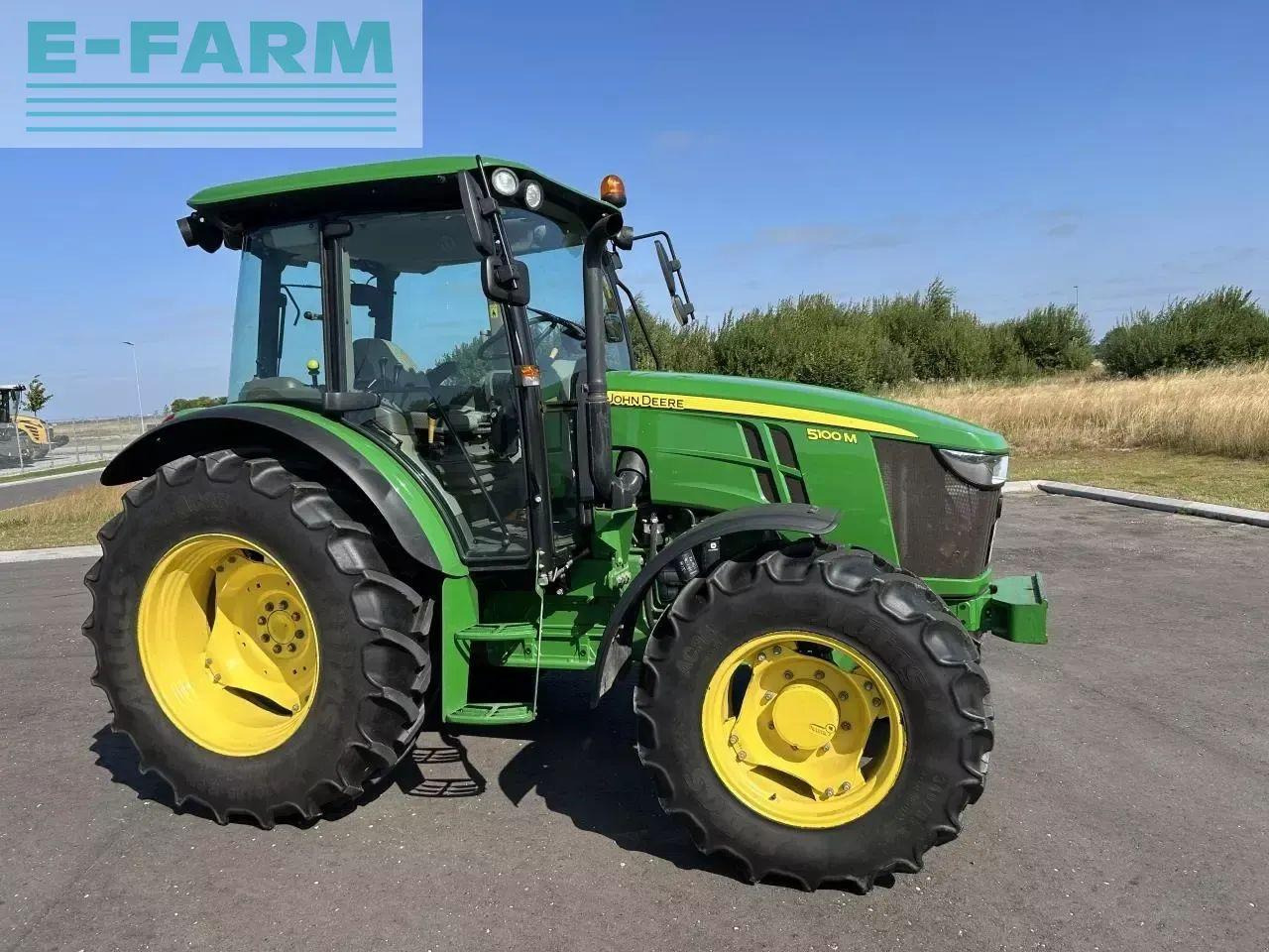 John Deere 5100m - Tracteur agricole: photos 3 John Deere 5100m - Tracteur agricole: photos 3