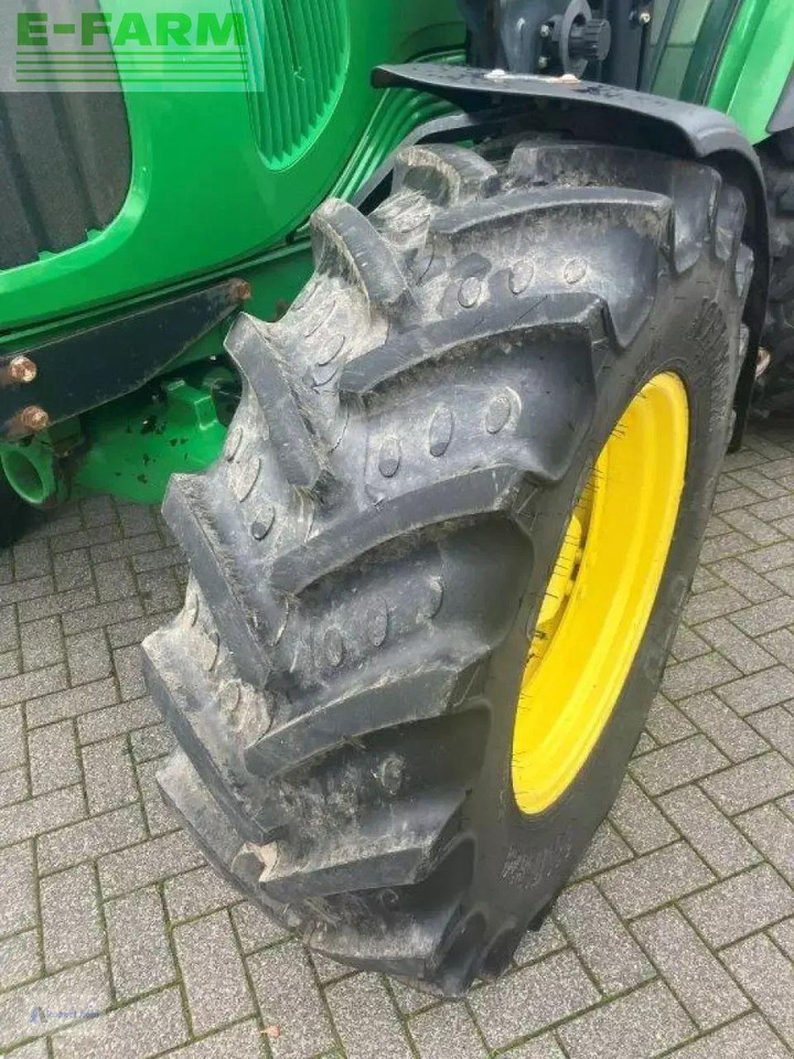 John Deere 5100r - Tracteur agricole: photos 3 John Deere 5100r - Tracteur agricole: photos 3