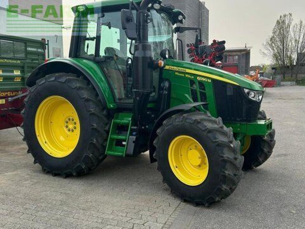 John Deere 6090m - Tracteur agricole: photos 1 John Deere 6090m - Tracteur agricole: photos 1