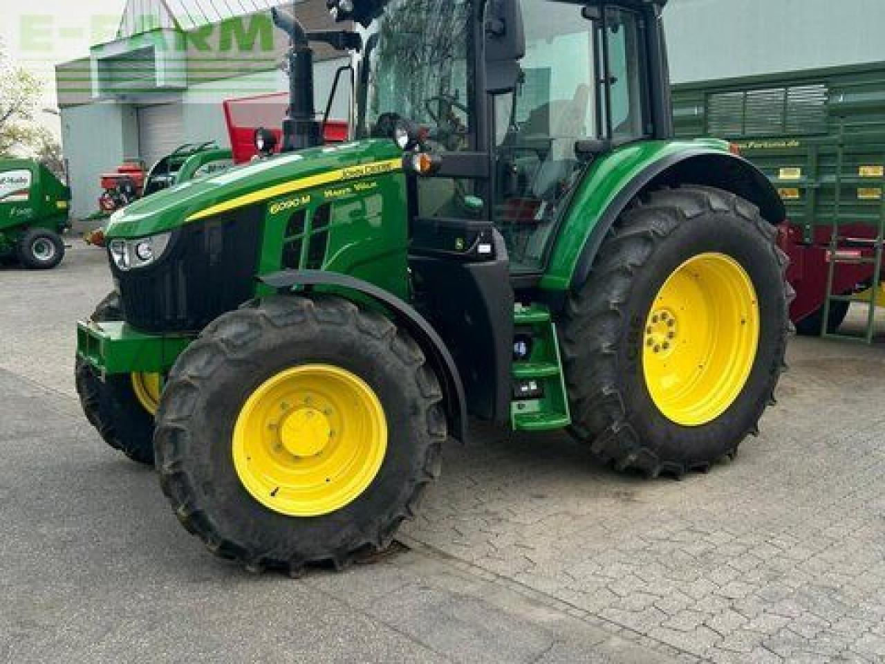 John Deere 6090m - Tracteur agricole: photos 3 John Deere 6090m - Tracteur agricole: photos 3