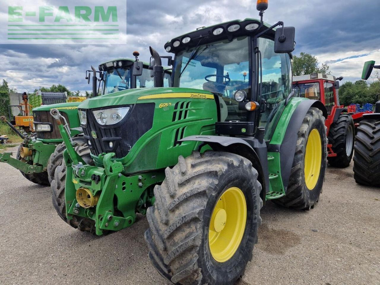 John Deere 6125r - Tracteur agricole: photos 1 John Deere 6125r - Tracteur agricole: photos 1