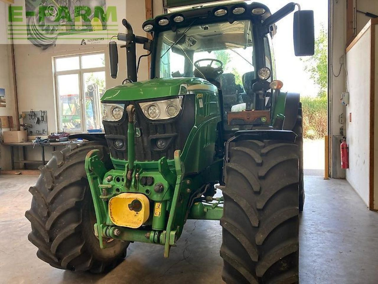 John Deere 6130r - Tracteur agricole: photos 1 John Deere 6130r - Tracteur agricole: photos 1