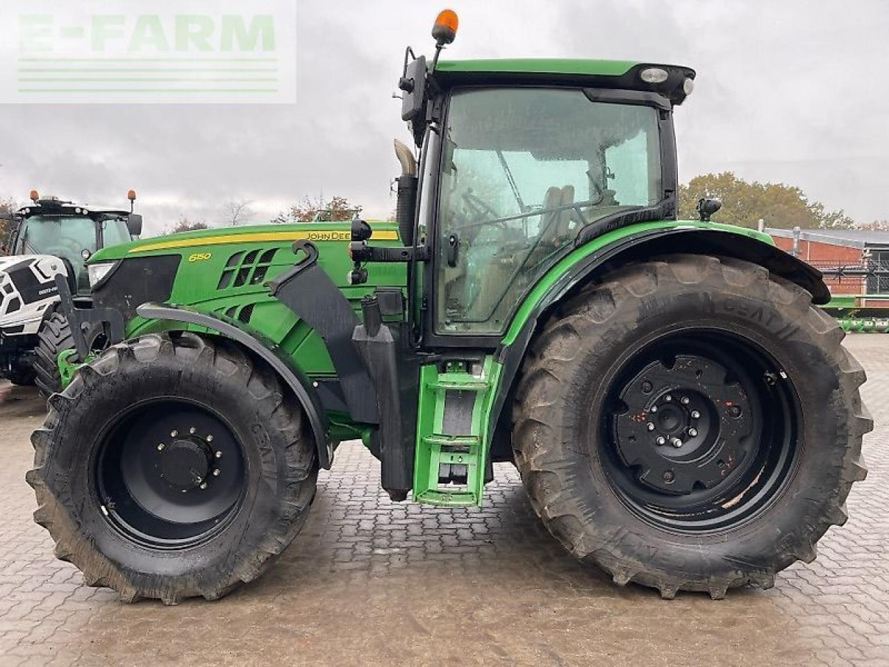 Tracteur agricole John Deere 6150r: photos 6
