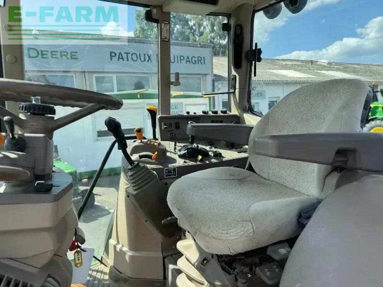 Tracteur agricole John Deere 6155m: photos 8 Tracteur agricole John Deere 6155m: photos 8