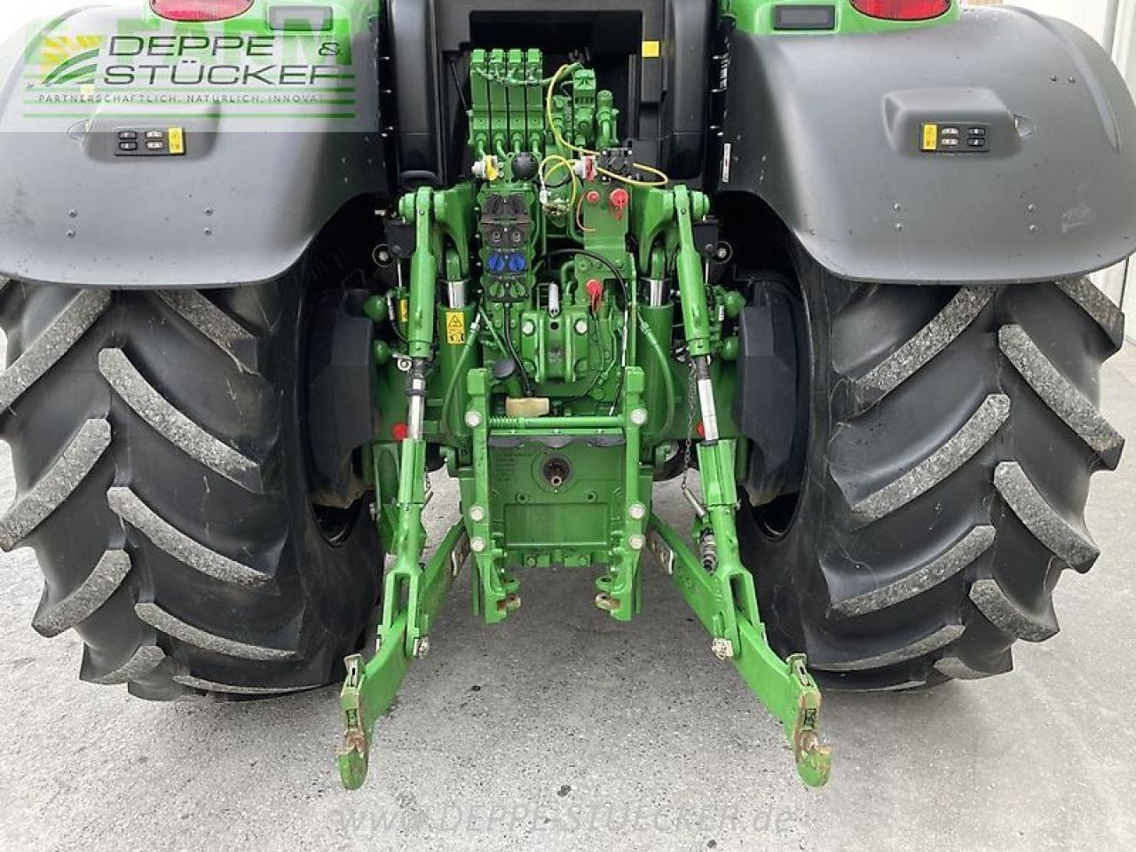 Tracteur agricole John Deere 6250r: photos 9