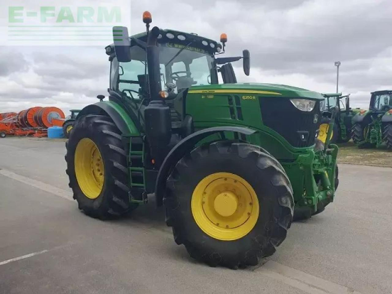 John Deere 6250r - Tracteur agricole: photos 2 John Deere 6250r - Tracteur agricole: photos 2