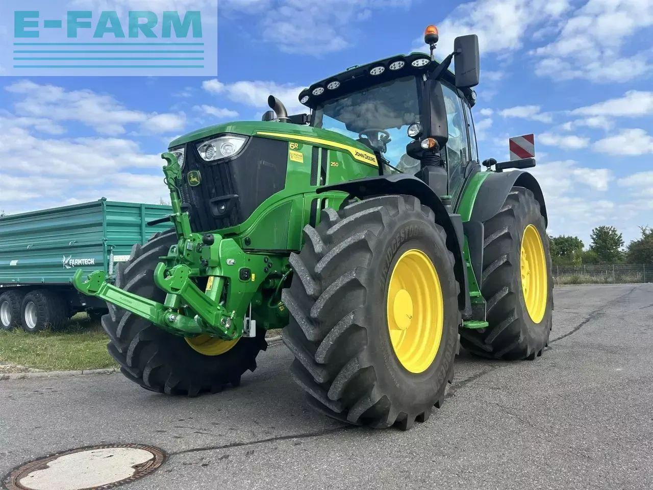 John Deere 6r 250 - Tracteur agricole: photos 2 John Deere 6r 250 - Tracteur agricole: photos 2