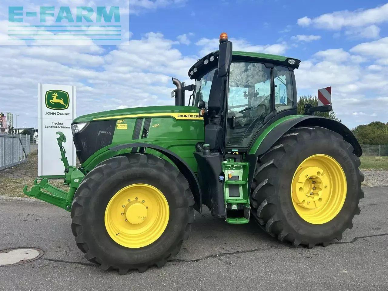 John Deere 6r 250 - Tracteur agricole: photos 1 John Deere 6r 250 - Tracteur agricole: photos 1