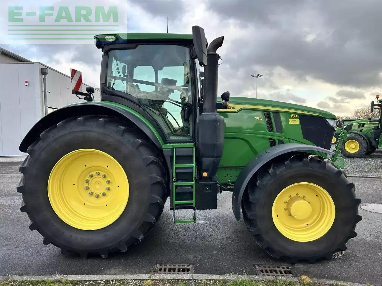 John Deere 6r 250 certified used - Tracteur agricole: photos 4 John Deere 6r 250 certified used - Tracteur agricole: photos 4