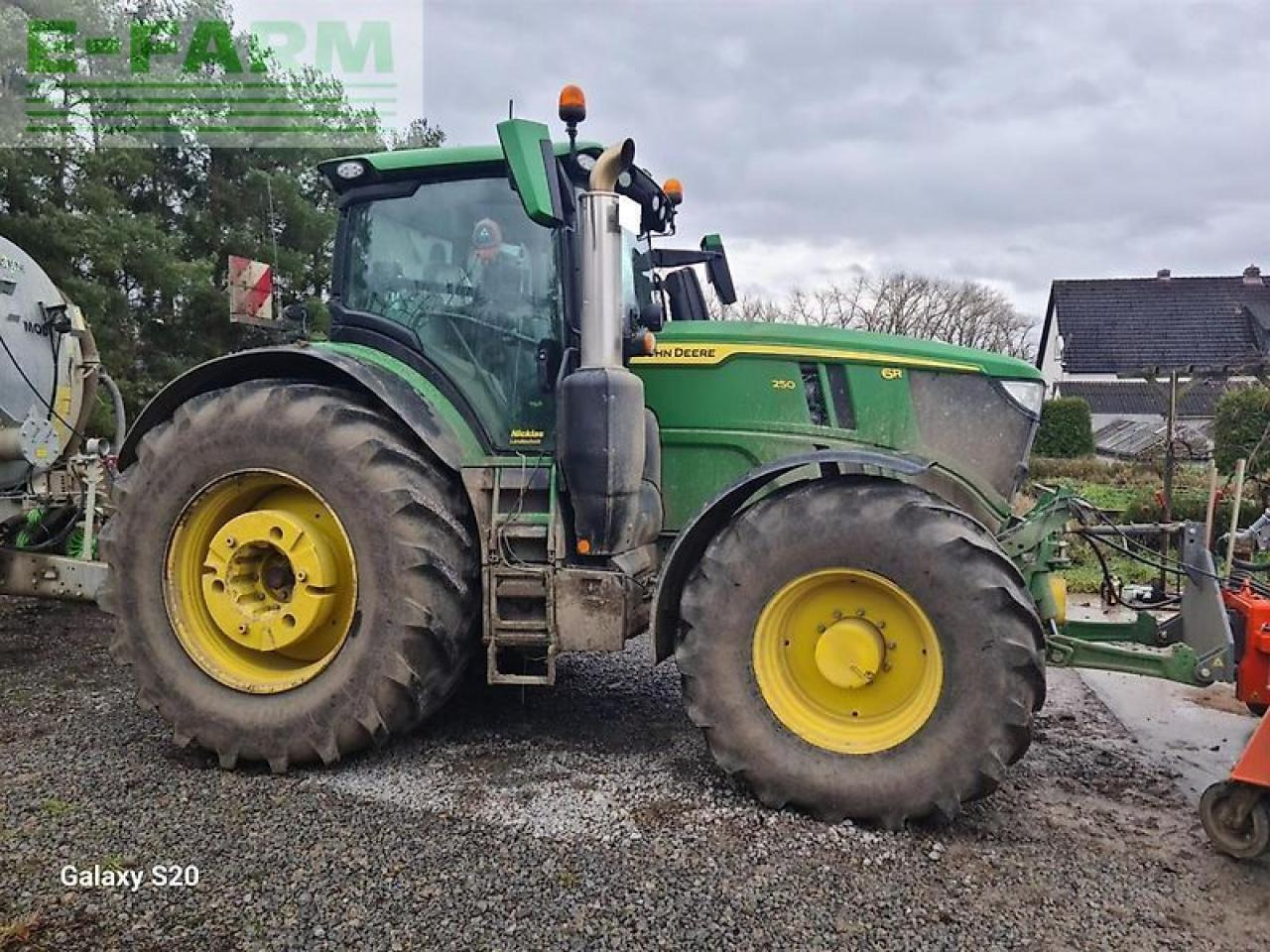 John Deere 6r 250 - command pro - Tracteur agricole: photos 2 John Deere 6r 250 - command pro - Tracteur agricole: photos 2
