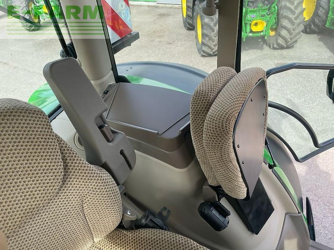 John Deere 6r215 / 6r 215 - Tracteur agricole: photos 5 John Deere 6r215 / 6r 215 - Tracteur agricole: photos 5