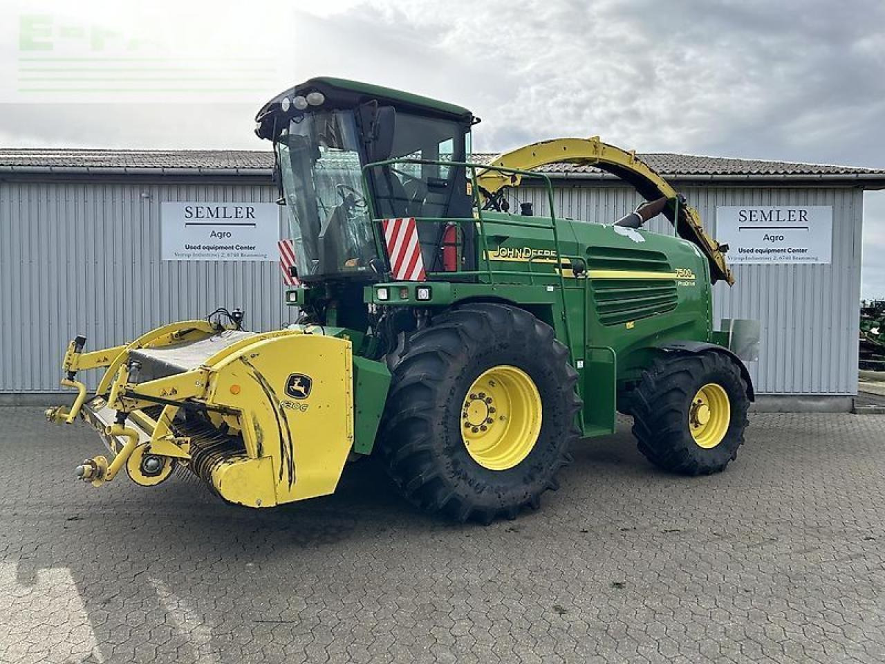 John Deere 7500 - Ensileuse: photos 1 John Deere 7500 - Ensileuse: photos 1