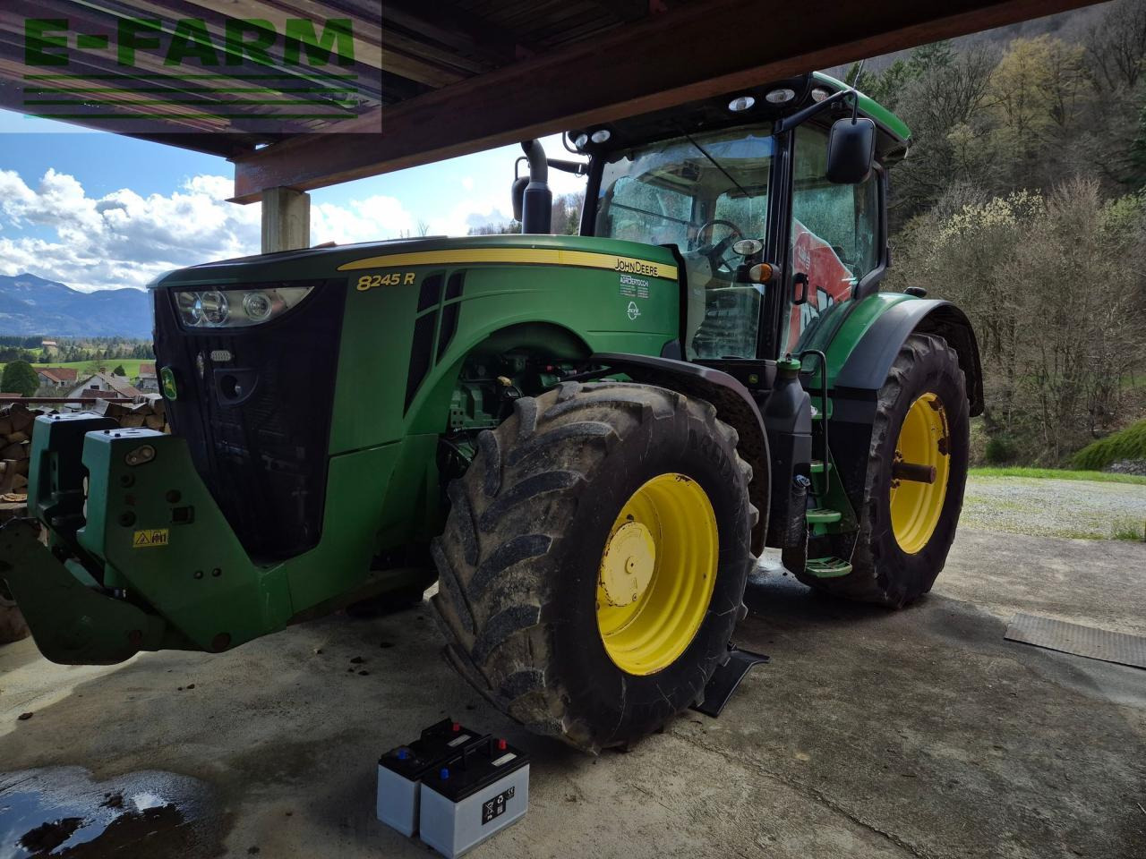 John Deere 8245 R - Tracteur agricole: photos 1 John Deere 8245 R - Tracteur agricole: photos 1