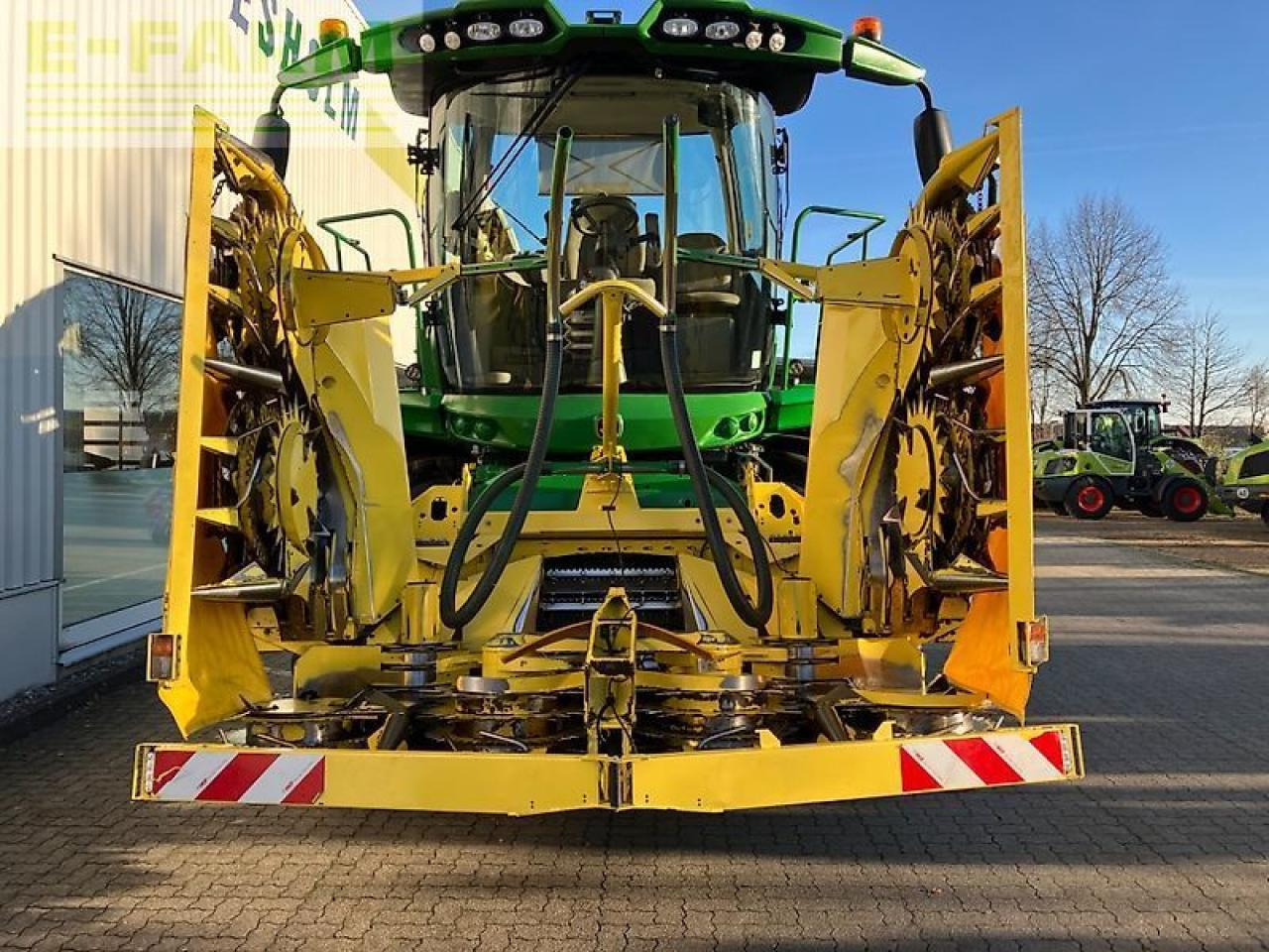 John Deere 8300i - Ensileuse: photos 4 John Deere 8300i - Ensileuse: photos 4