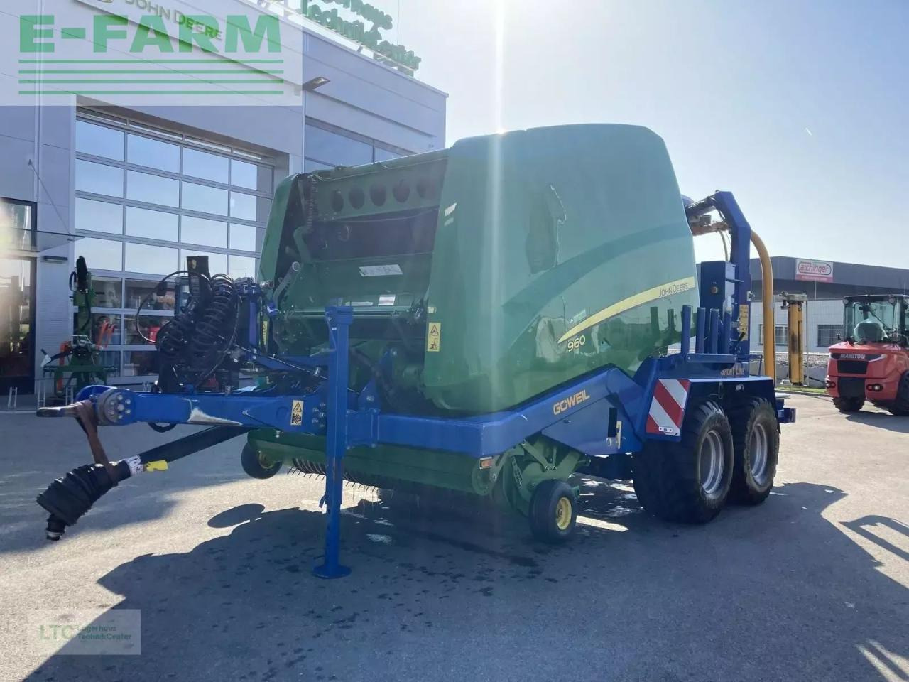 John Deere 960 - Presse à balles cubiques: photos 1 John Deere 960 - Presse à balles cubiques: photos 1