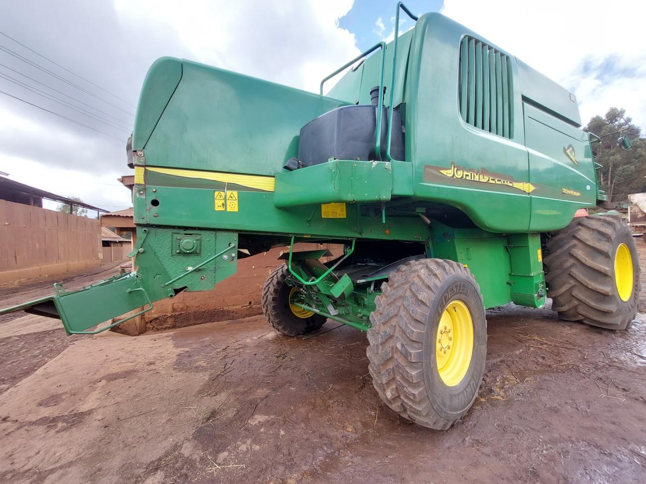 John Deere 9640WTS HillMaster - Moissonneuse-batteuse: photos 4 John Deere 9640WTS HillMaster - Moissonneuse-batteuse: photos 4