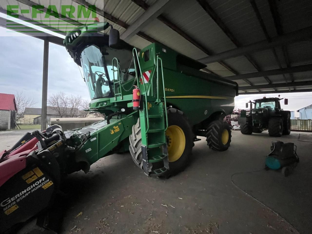 John Deere S670i - Moissonneuse-batteuse: photos 1 John Deere S670i - Moissonneuse-batteuse: photos 1