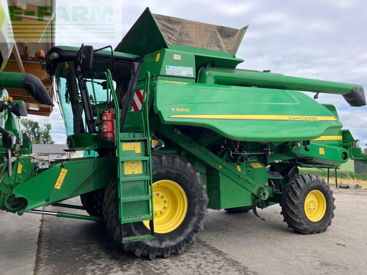 John Deere T560HM - Moissonneuse-batteuse: photos 1 John Deere T560HM - Moissonneuse-batteuse: photos 1