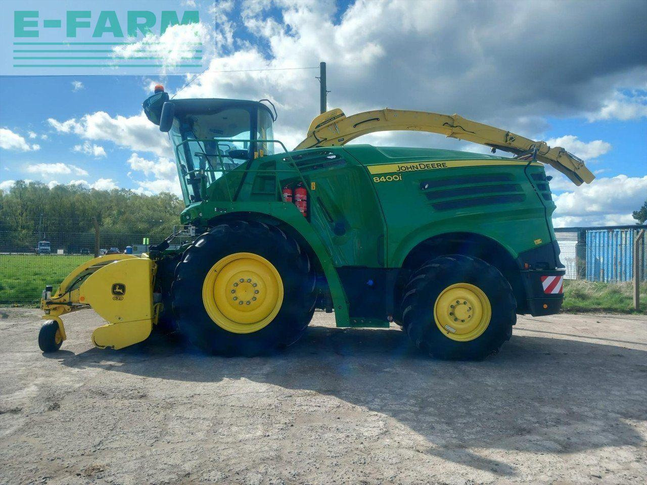 John Deere USED 8400I - Ensileuse: photos 1 John Deere USED 8400I - Ensileuse: photos 1
