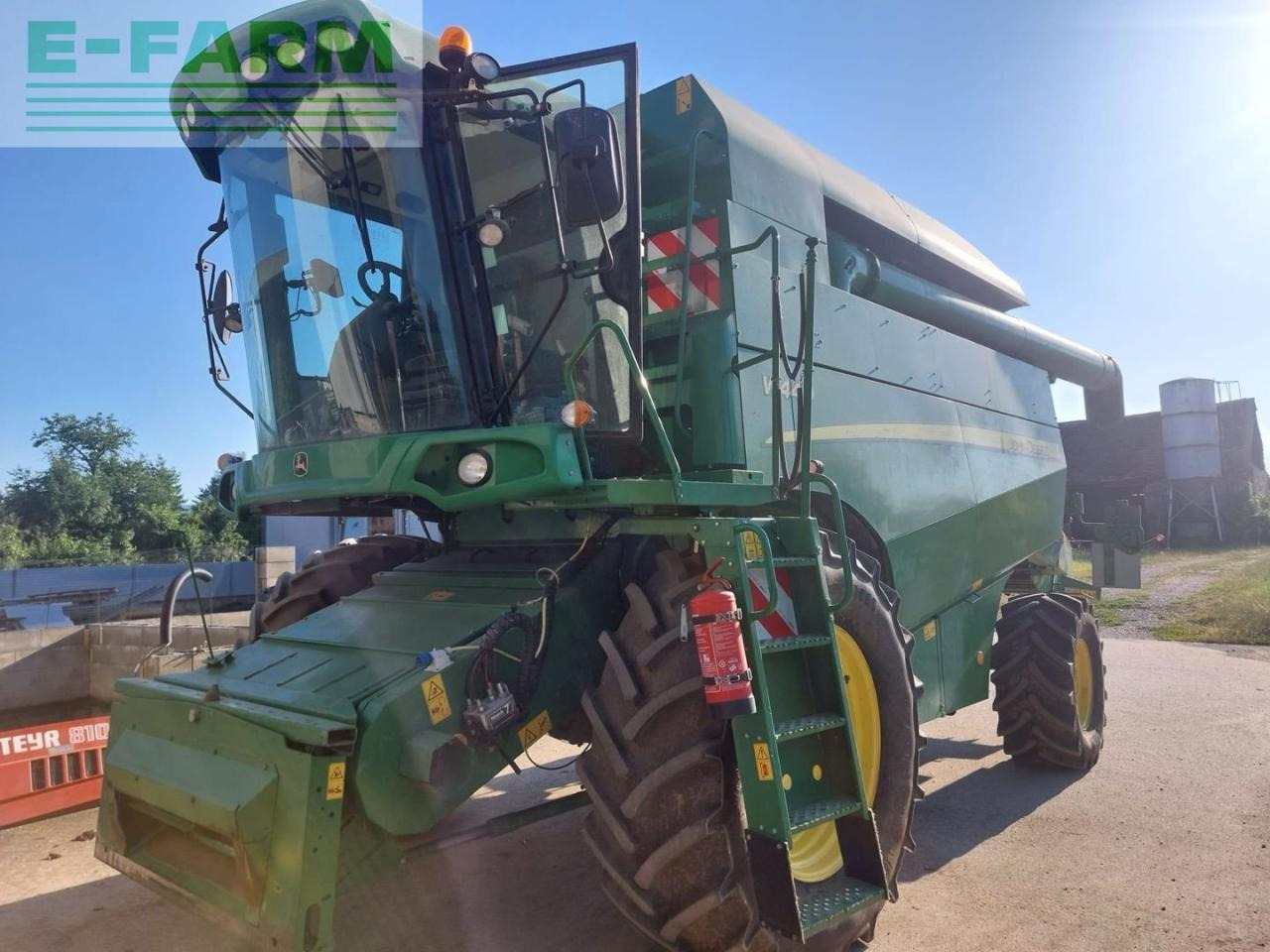 John Deere W440 - Moissonneuse-batteuse: photos 1 John Deere W440 - Moissonneuse-batteuse: photos 1