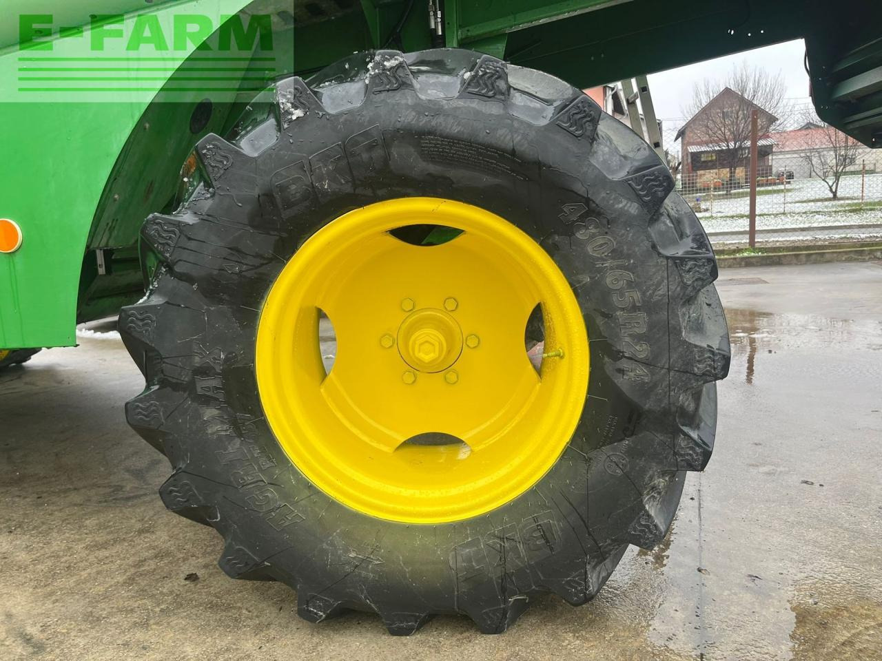Moissonneuse-batteuse John Deere W440: photos 13