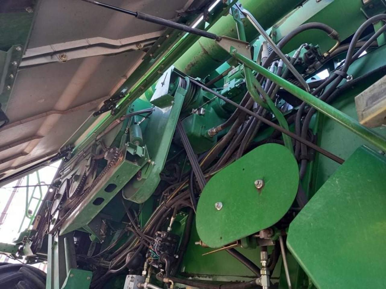 Moissonneuse-batteuse John Deere W650: photos 14