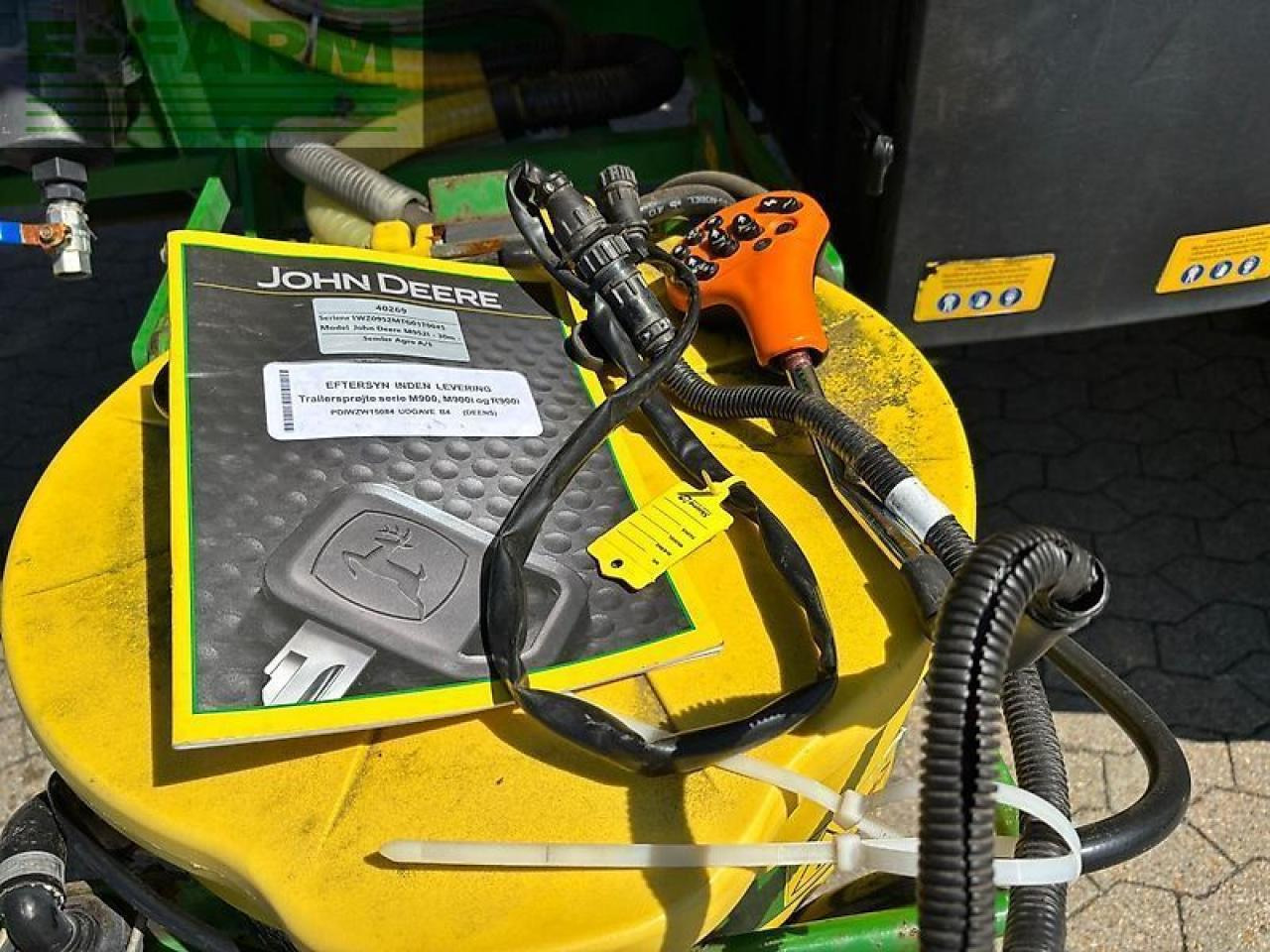 John Deere m952i - Pulvérisateur traîné: photos 3 John Deere m952i - Pulvérisateur traîné: photos 3