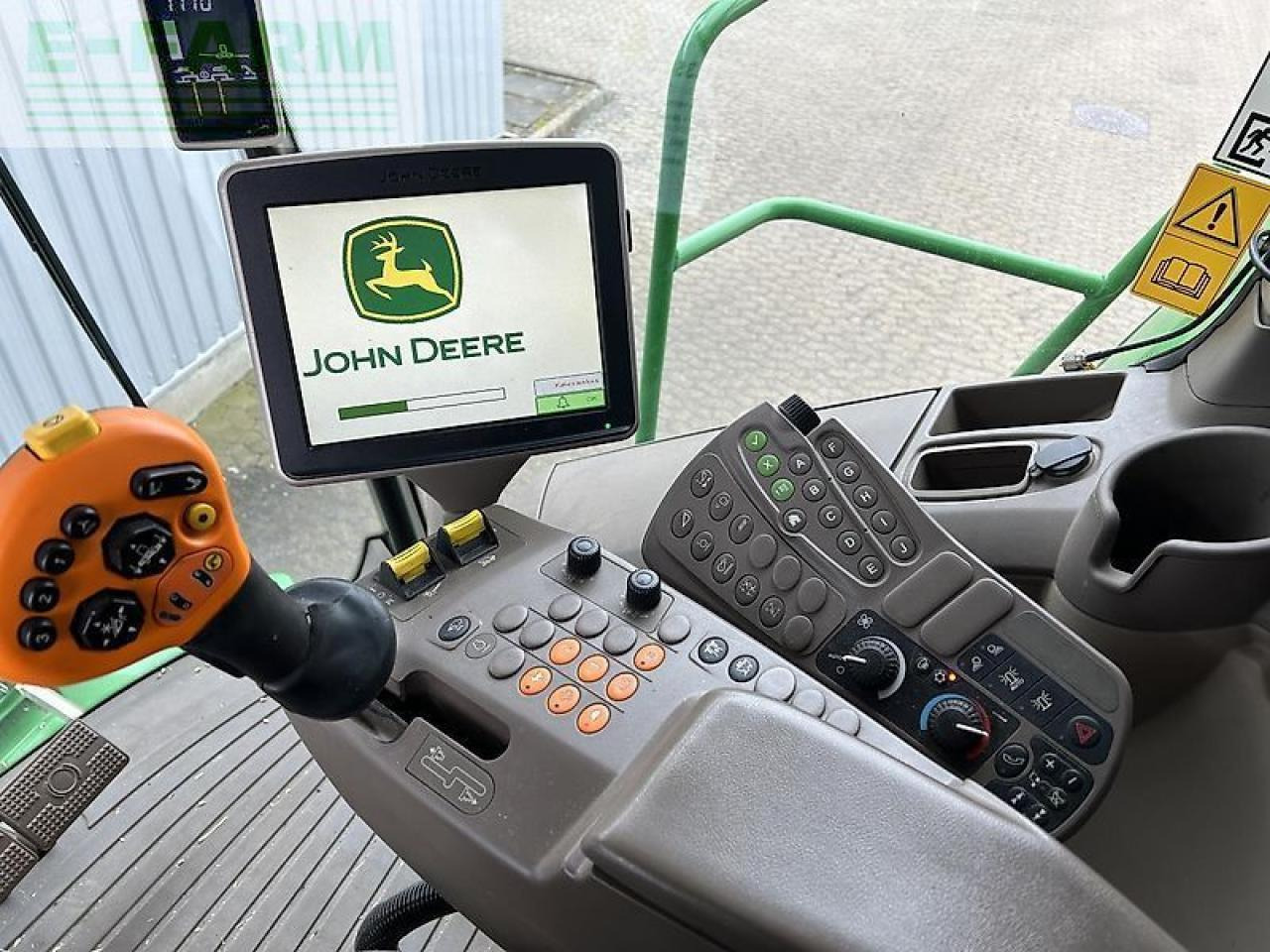 Moissonneuse-batteuse John Deere s690: photos 20