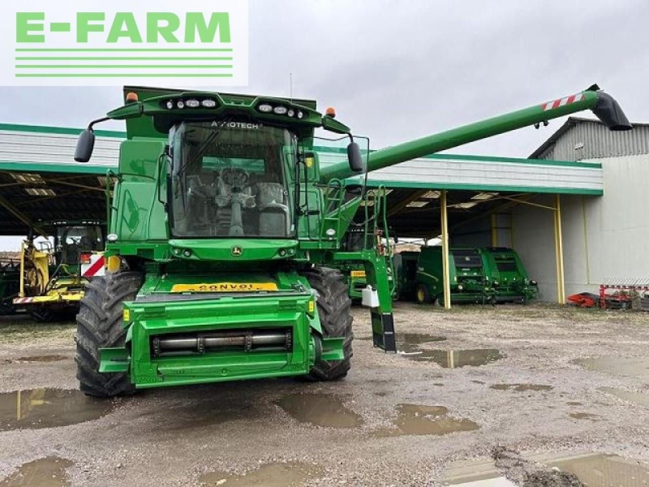 John Deere t 660 - Moissonneuse-batteuse: photos 2 John Deere t 660 - Moissonneuse-batteuse: photos 2