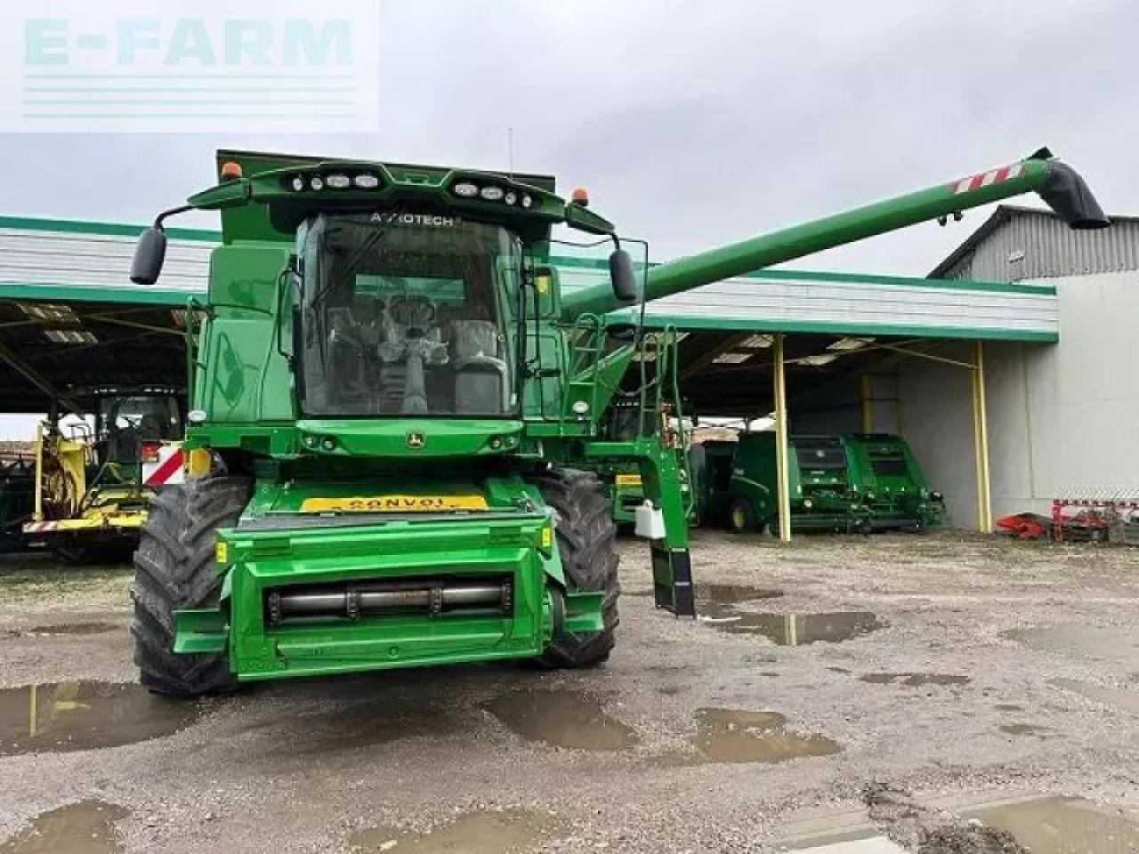 John Deere t 660 - Moissonneuse-batteuse: photos 2 John Deere t 660 - Moissonneuse-batteuse: photos 2