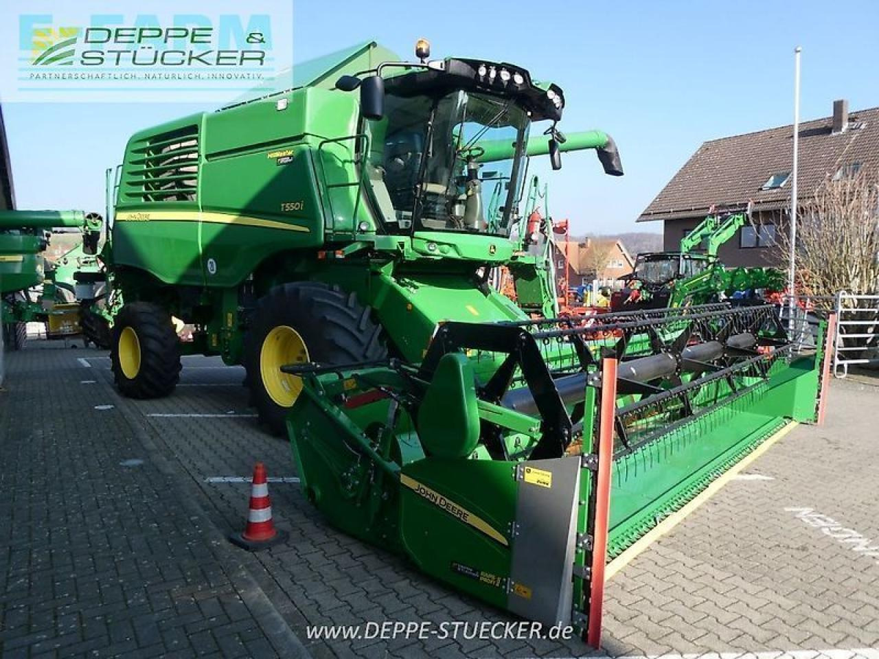 John Deere t550 hm mit 620r + sww - Moissonneuse-batteuse: photos 4 John Deere t550 hm mit 620r + sww - Moissonneuse-batteuse: photos 4