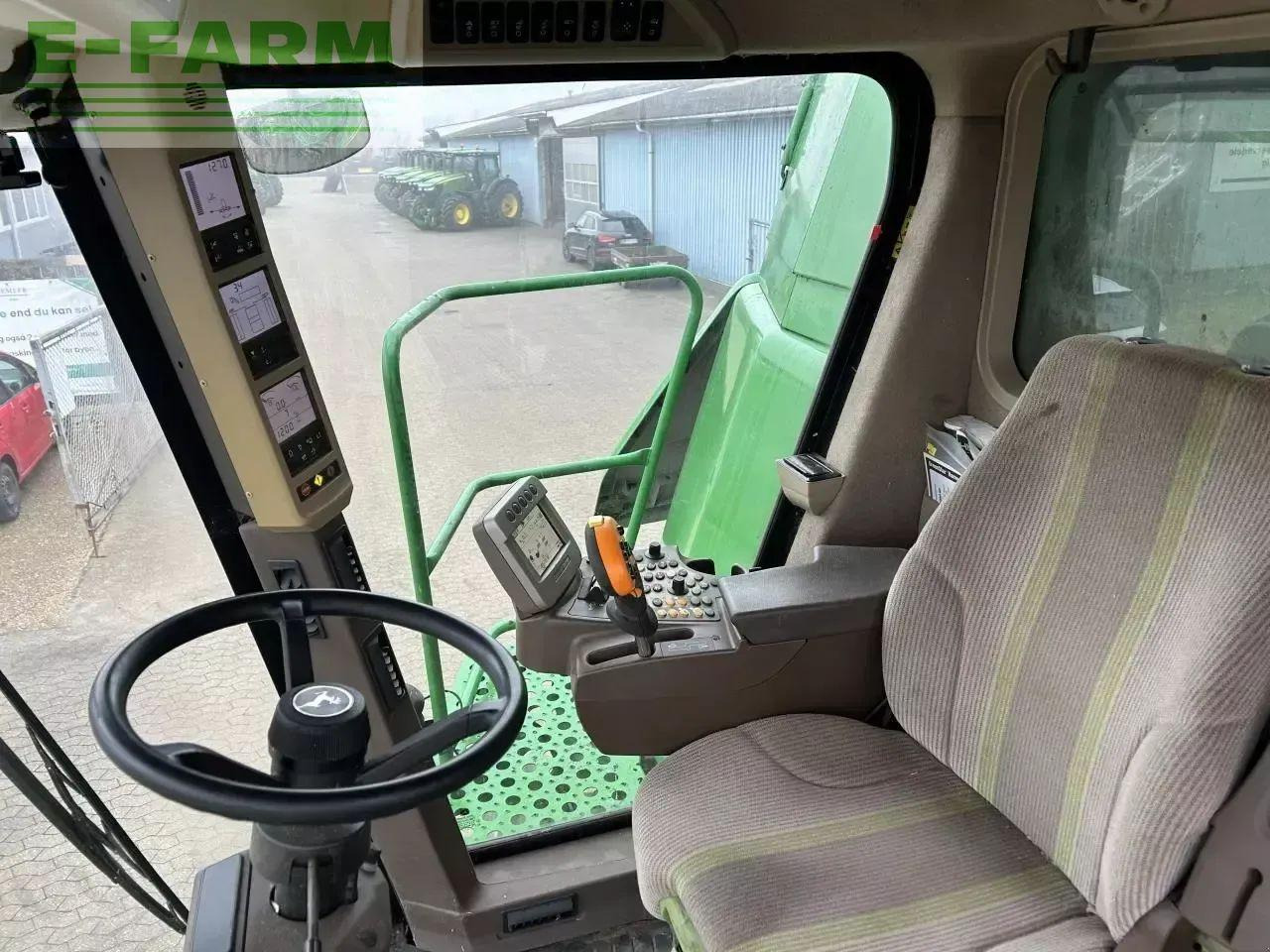 John Deere t660 - Moissonneuse-batteuse: photos 3 John Deere t660 - Moissonneuse-batteuse: photos 3