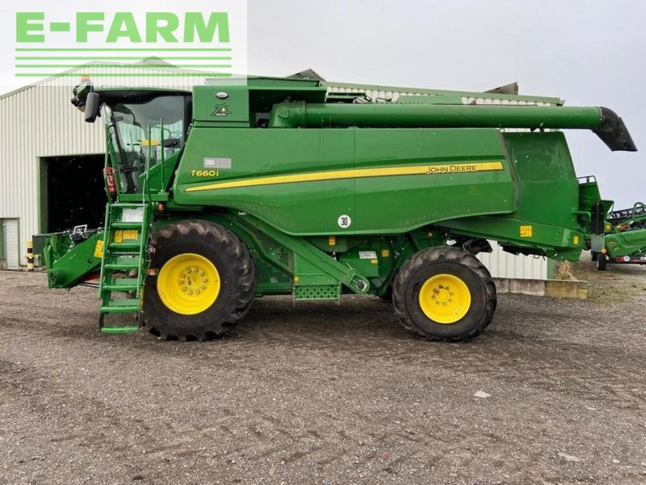 John Deere t660 my22 prod 30 - Moissonneuse-batteuse: photos 1 John Deere t660 my22 prod 30 - Moissonneuse-batteuse: photos 1