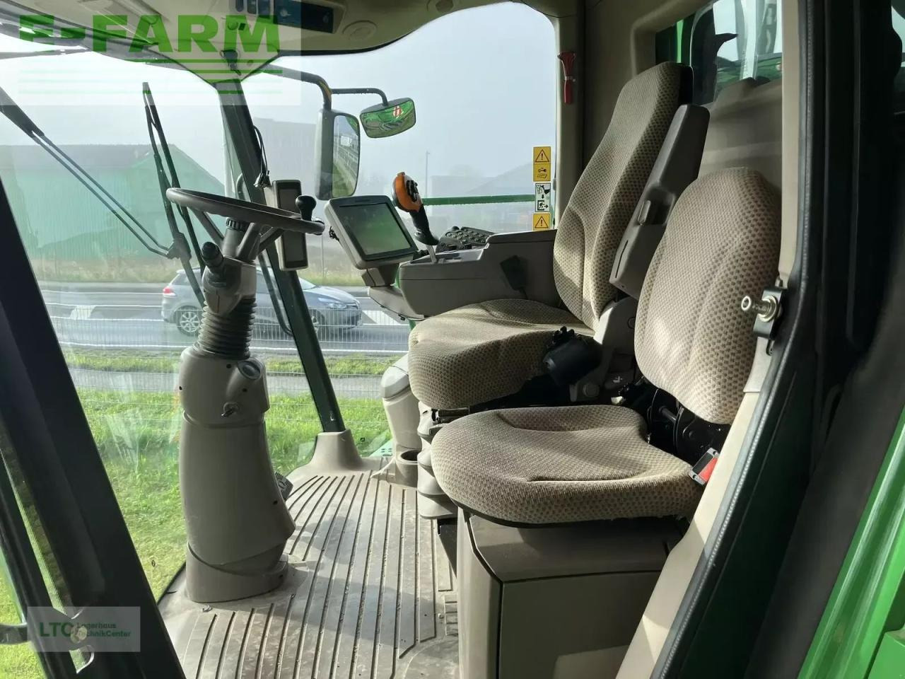 John Deere t670 - Moissonneuse-batteuse: photos 2 John Deere t670 - Moissonneuse-batteuse: photos 2