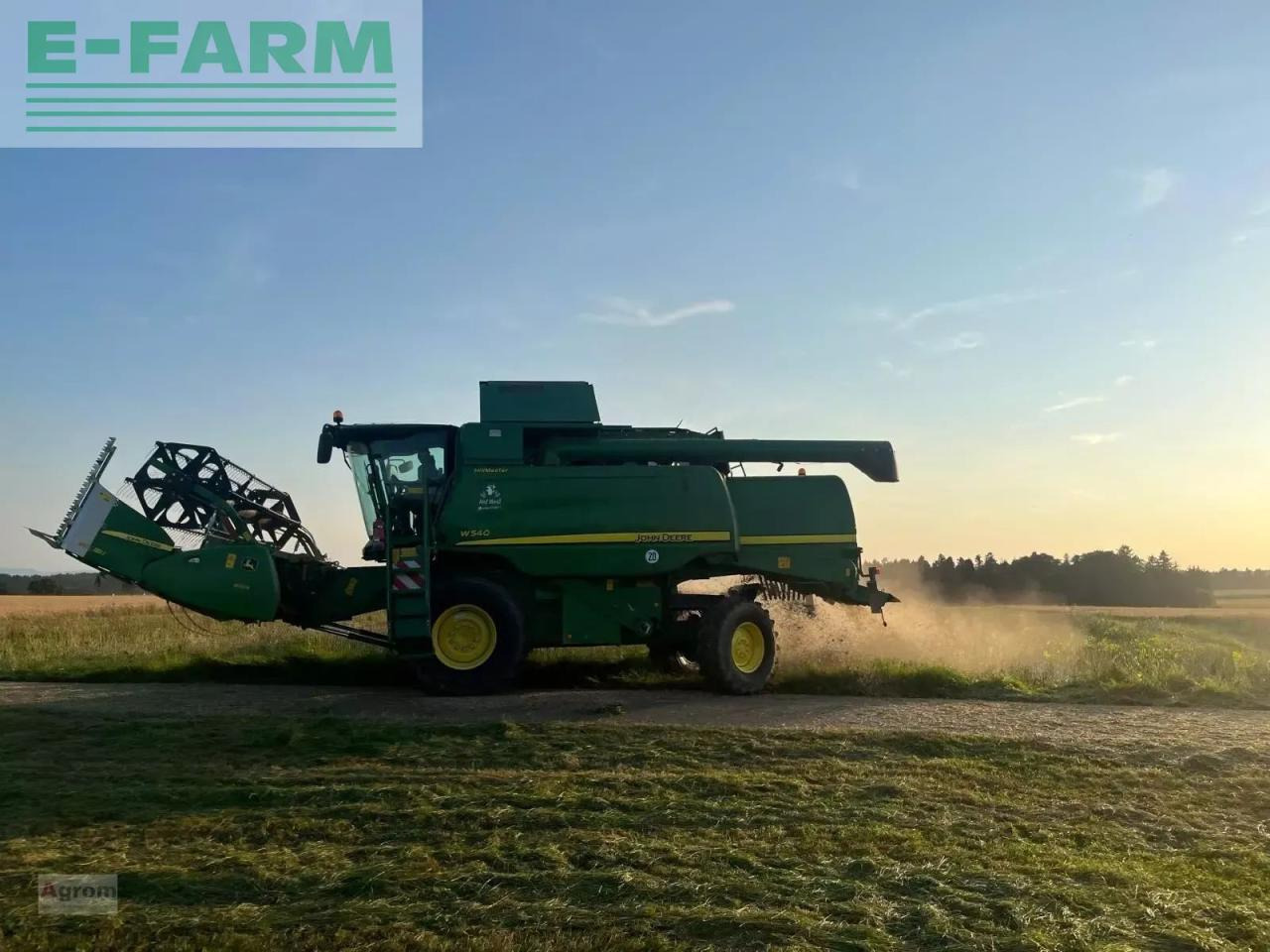 John Deere w 540 hm - Moissonneuse-batteuse: photos 2 John Deere w 540 hm - Moissonneuse-batteuse: photos 2