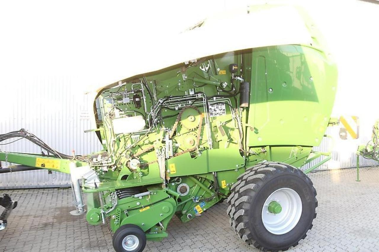 Krone comprima v 180 xc - Presse à balles cubiques: photos 3 Krone comprima v 180 xc - Presse à balles cubiques: photos 3