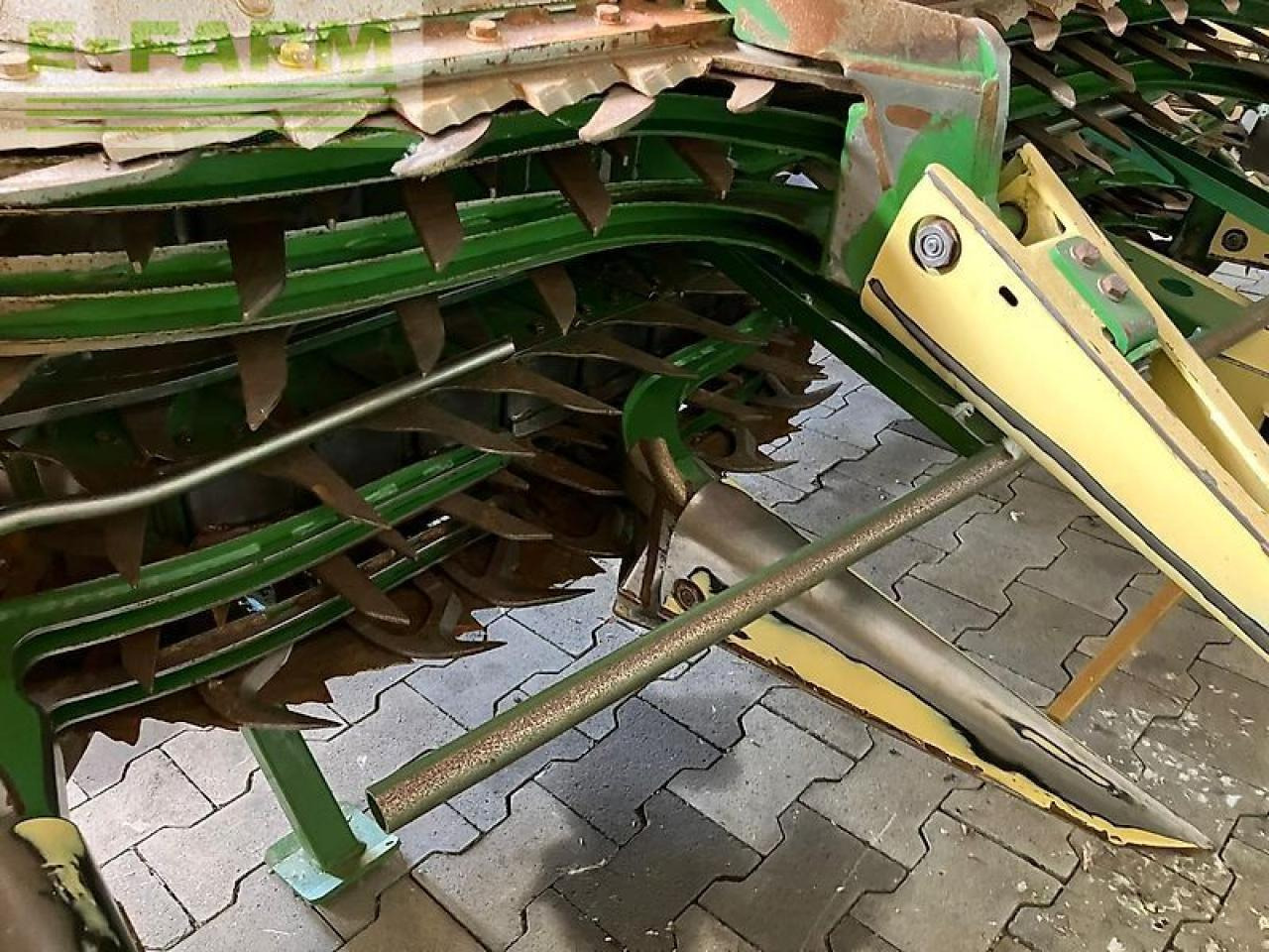 Krone easycollect 750-3 - Accessoire aux ensileuses: photos 4 Krone easycollect 750-3 - Accessoire aux ensileuses: photos 4