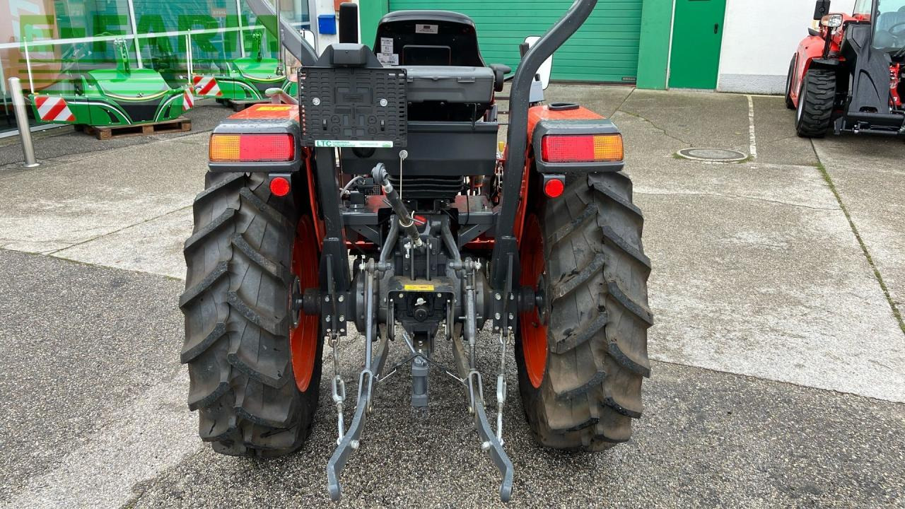Kubota L1-382 - Tracteur agricole: photos 5 Kubota L1-382 - Tracteur agricole: photos 5