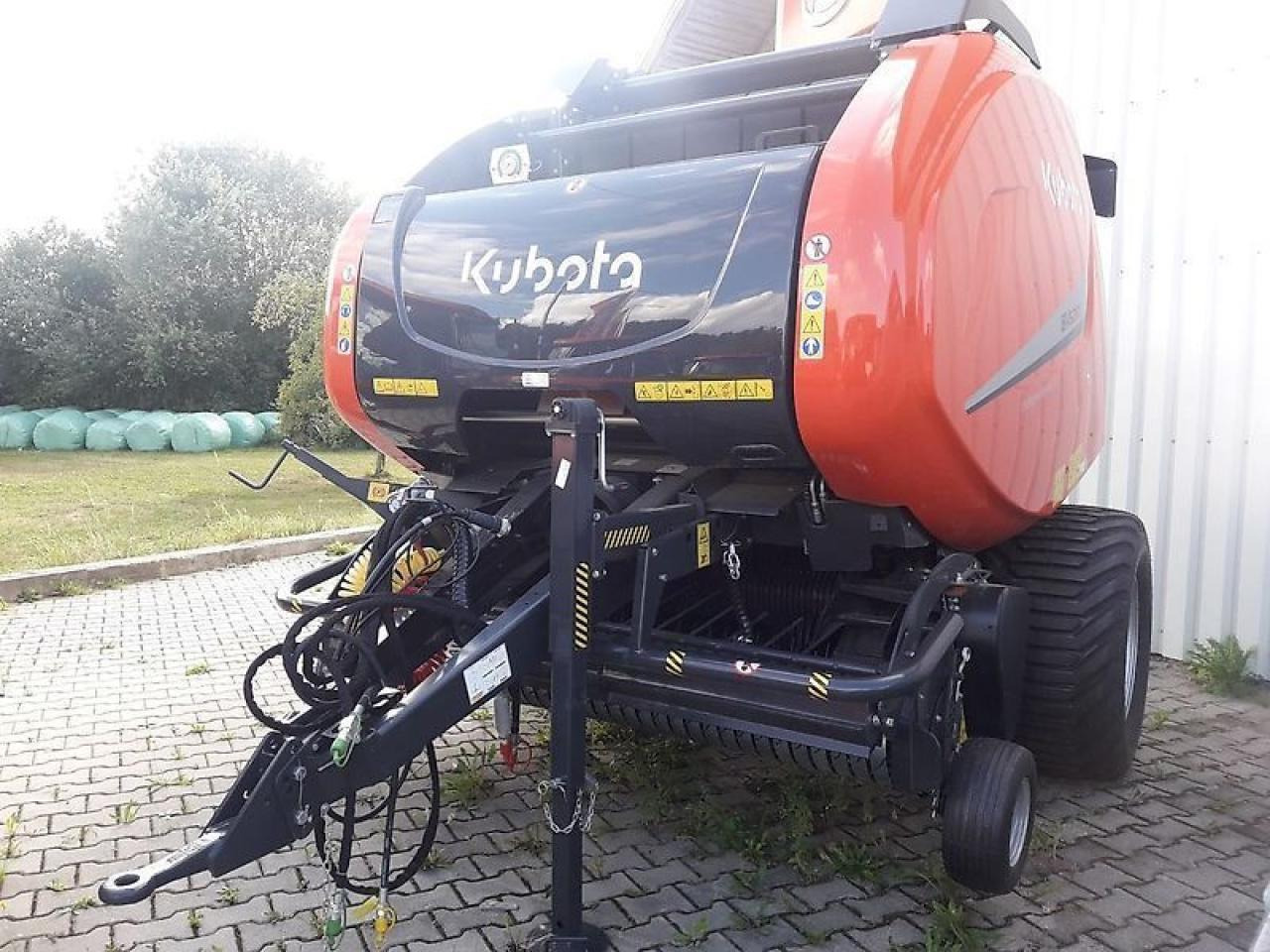 Kubota bv5200 plus - Presse à balles cubiques: photos 1 Kubota bv5200 plus - Presse à balles cubiques: photos 1