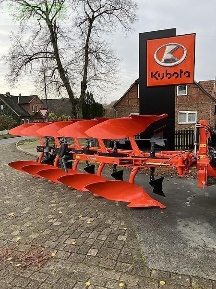 Kubota rm4005 v - Charrue: photos 1 Kubota rm4005 v - Charrue: photos 1