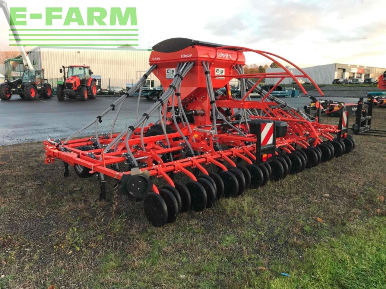 Kubota semoir à grains td1601f kubota - Semoir monograine: photos 3 Kubota semoir à grains td1601f kubota - Semoir monograine: photos 3