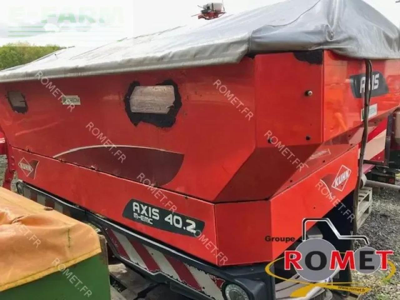 Kuhn axis 40.2 m-emc - Distributeur d'engrais: photos 2 Kuhn axis 40.2 m-emc - Distributeur d'engrais: photos 2