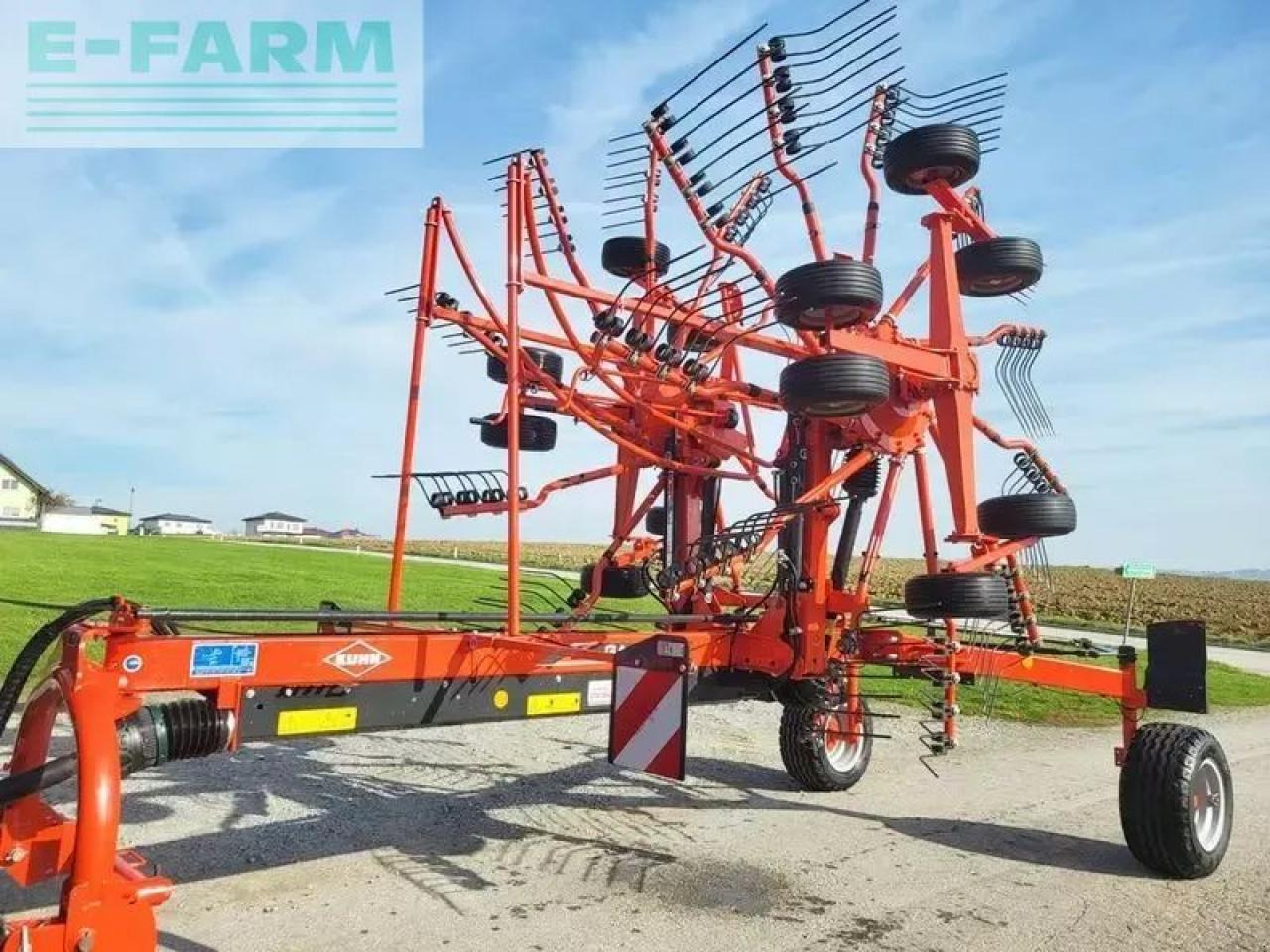 Kuhn ga7501+ 2-kreisel-mittelschwader - Faneuse: photos 1 Kuhn ga7501+ 2-kreisel-mittelschwader - Faneuse: photos 1