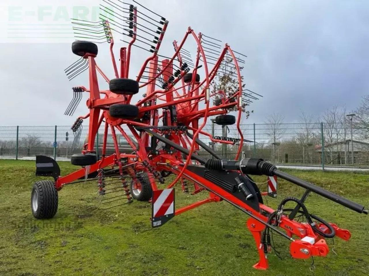 Kuhn ga8131 - Faneuse: photos 1 Kuhn ga8131 - Faneuse: photos 1