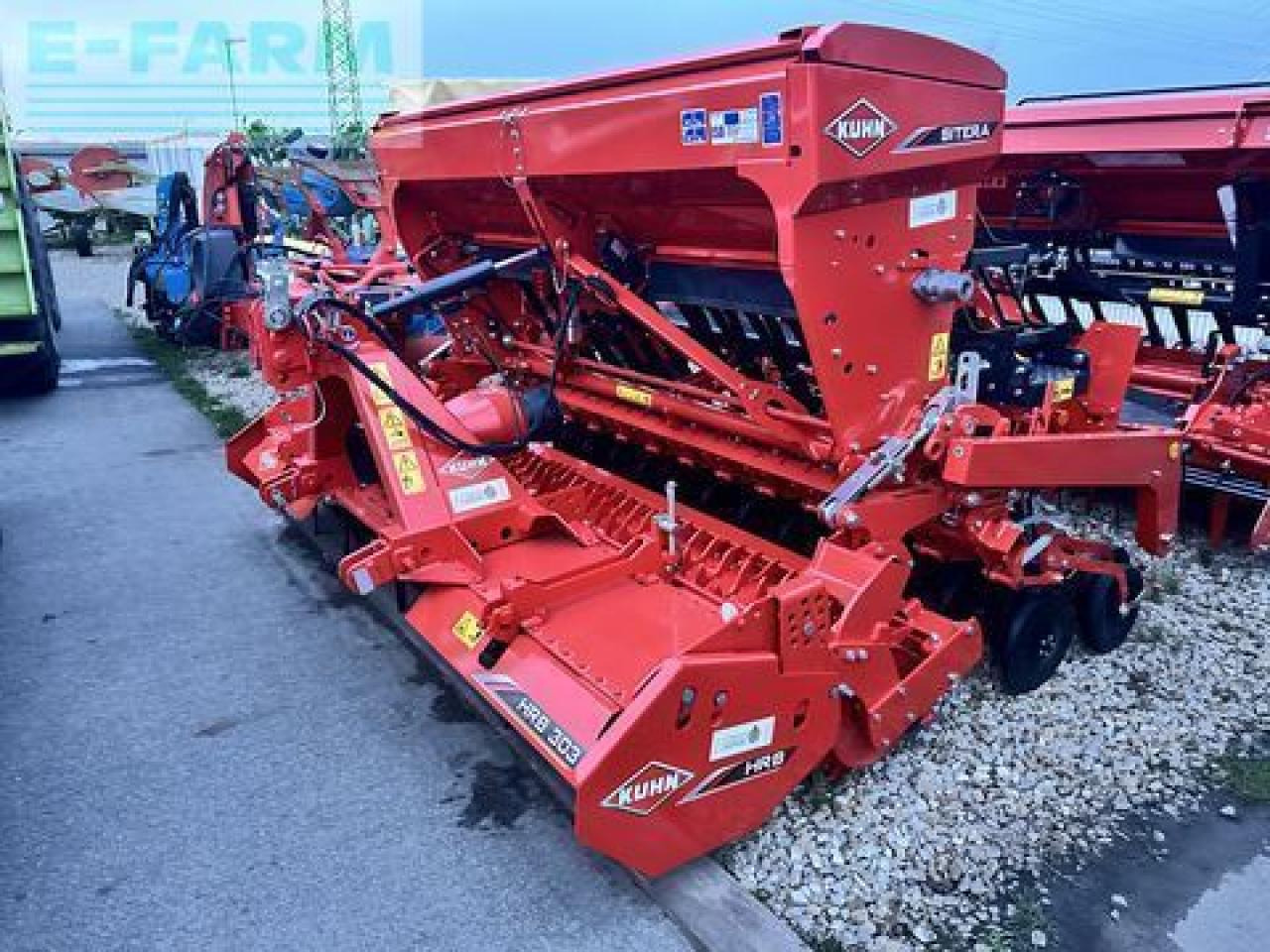 Kuhn hrb 303 + sitera 330 - Combiné de semis: photos 1 Kuhn hrb 303 + sitera 330 - Combiné de semis: photos 1
