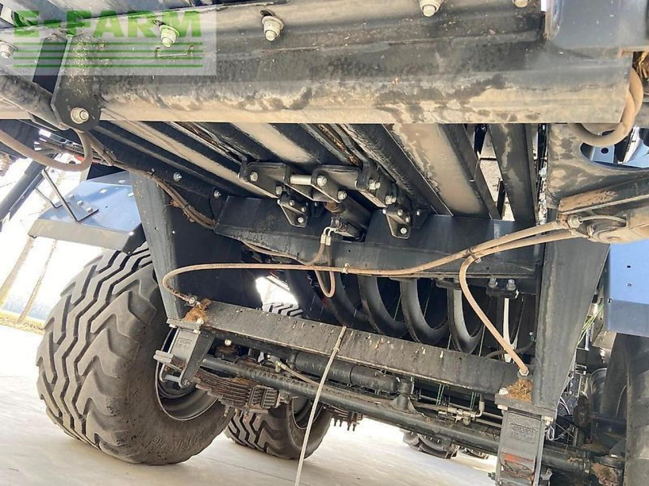 Presse à balles cubiques Kuhn lsb 1290d: photos 23 Presse à balles cubiques Kuhn lsb 1290d: photos 23