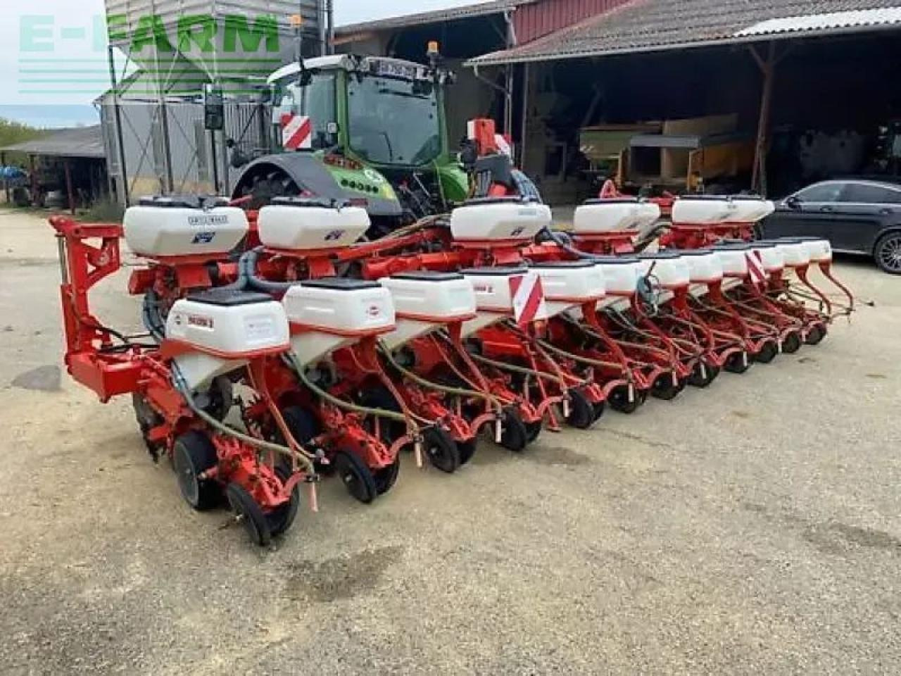 Kuhn maxima 2 - Semoir monograine: photos 1 Kuhn maxima 2 - Semoir monograine: photos 1