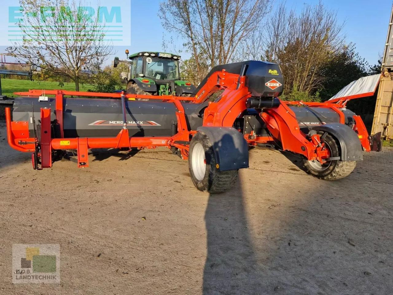Kuhn merge maxx 950 bandschwader - Faneuse: photos 3 Kuhn merge maxx 950 bandschwader - Faneuse: photos 3