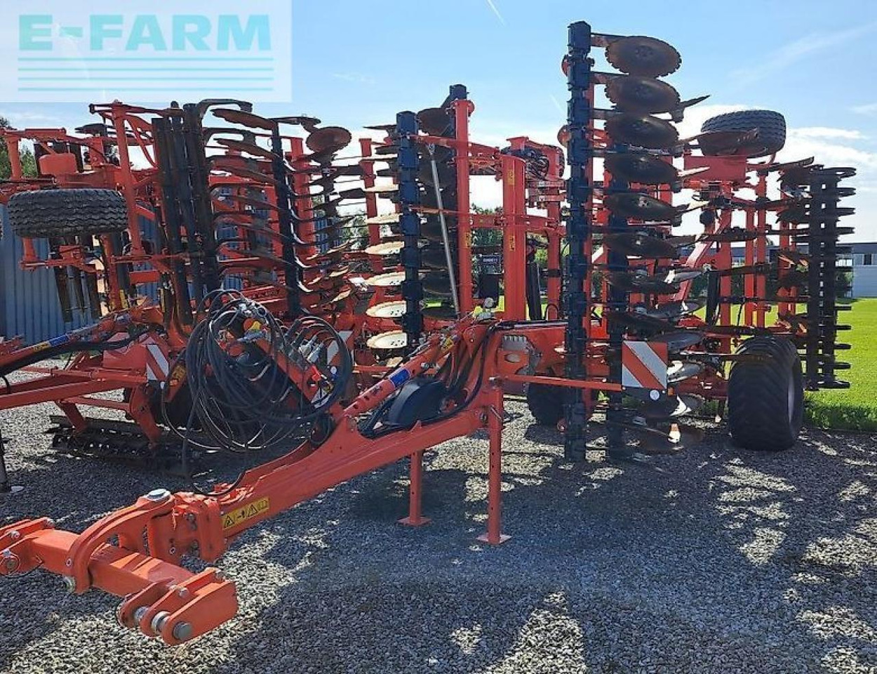 Kuhn performer 6000 - Combiné de semis: photos 1 Kuhn performer 6000 - Combiné de semis: photos 1